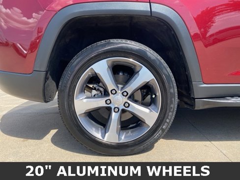 Used 2023 Jeep Grand Cherokee Limited image 24