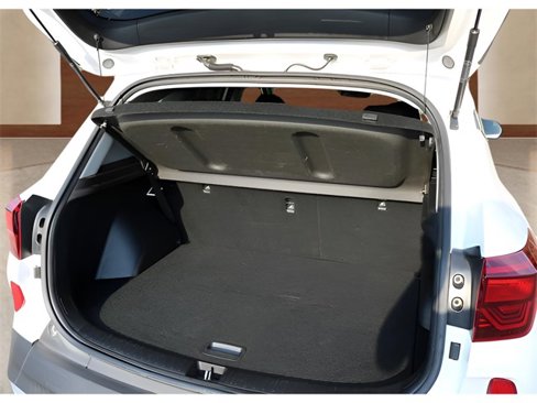 Used 2021 Kia Seltos SX w/ SX Sunroof Package image 17