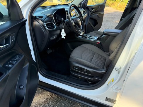 Used 2018 Chevrolet Equinox LT w/ Sun & Infotainment Package image 34