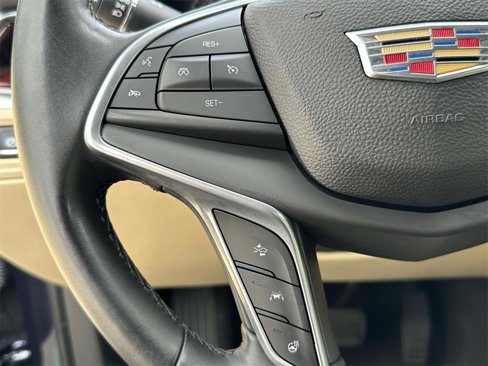 Used 2017 Cadillac XT5 Luxury w/ Driver Awareness Package image 33