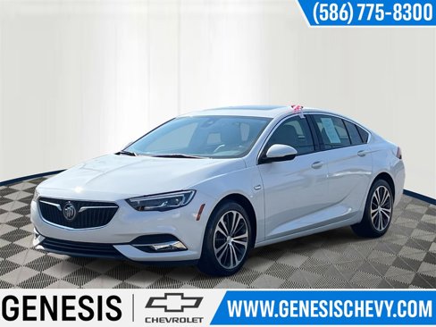 Used 2018 Buick Regal Essence w/ Driver Confidence Package #1 image 1