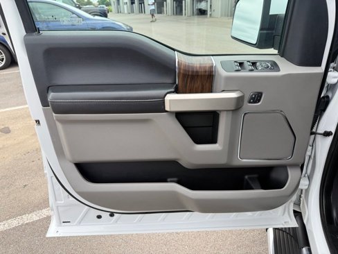 Used 2020 Ford F150 Lariat image 6