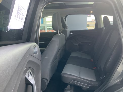 Used 2018 Ford Escape SE image 18