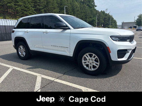 Used 2022 Jeep Grand Cherokee Laredo w/ Luxury Tech Group I image 1