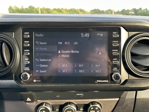 Used 2022 Toyota Tacoma SR image 14