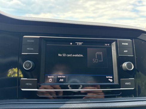 Used 2021 Volkswagen Jetta SE w/ SE Cold Weather Package image 27