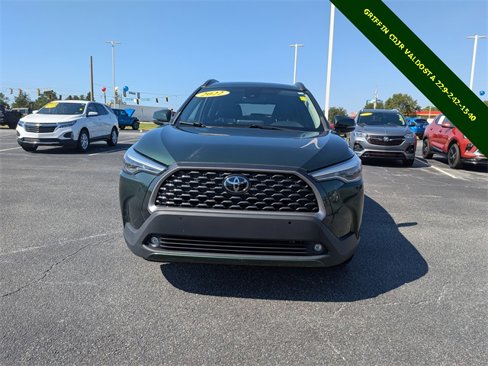 Used 2022 Toyota Corolla Cross XLE image 8
