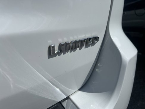 Used 2019 Jeep Grand Cherokee Limited image 5