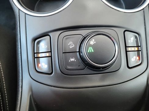 Used 2024 GMC Terrain SLT image 42