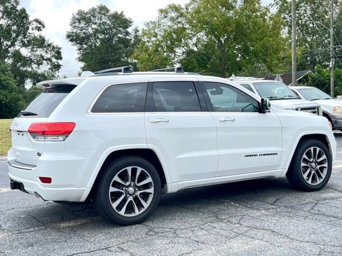Used 2018 Jeep Grand Cherokee Overland image 3