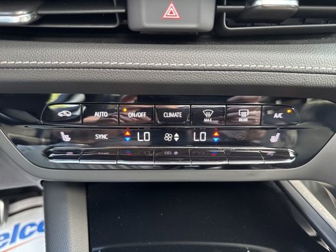 Used 2023 Buick Envision Essence w/ Sport Touring Package image 25