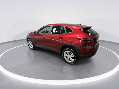 Used 2025 Chevrolet Trax LS image 6