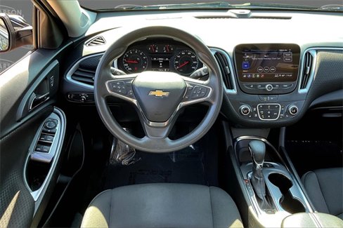 Used 2024 Chevrolet Malibu LT image 18