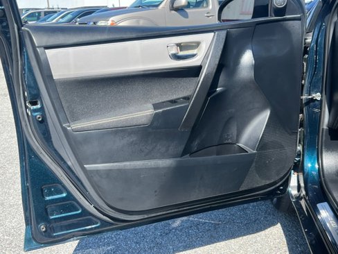 Used 2018 Toyota Corolla LE image 14