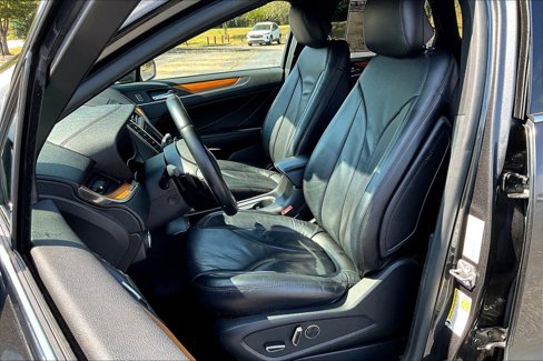 Used 2019 Lincoln MKC Reserve w/ MKC Climate Package image 25