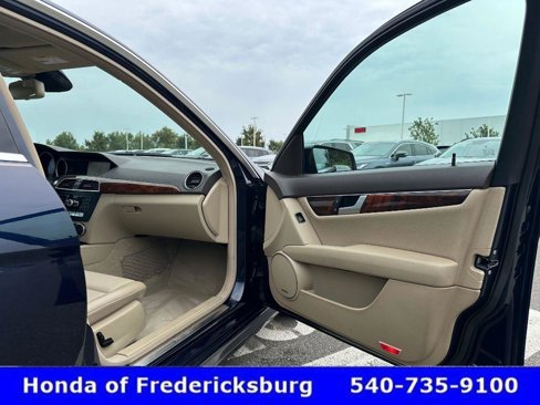 Used 2012 Mercedes-Benz C 300 Sport image 32