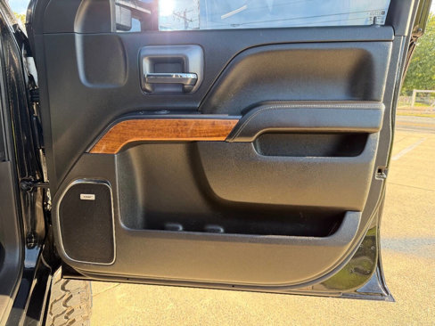 Used 2018 Chevrolet Silverado 2500 High Country w/ Duramax Plus Package image 25