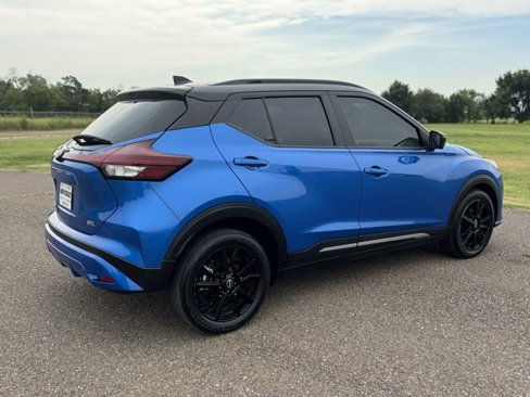 Used 2023 Nissan Kicks SR w/ SR Premium Package image 6