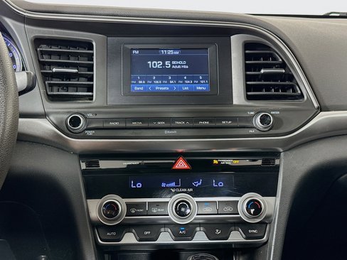 Used 2020 Hyundai Elantra SE w/ Cargo Package (C1) image 22