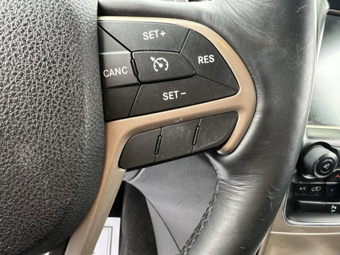 Used 2015 Jeep Grand Cherokee Limited image 19