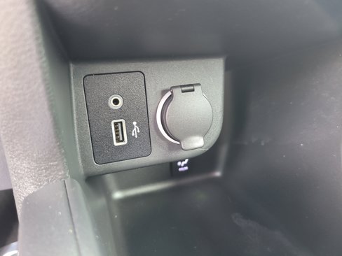 Used 2021 Nissan Kicks S w/ Interior Electronics Package image 23