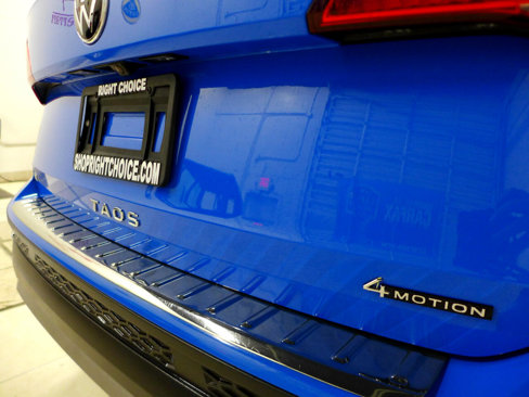 Used 2022 Volkswagen Taos SE w/ Panoramic Sunroof Package image 10