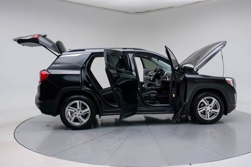 Used 2018 GMC Terrain SLE w/ Driver Convenience Package image 13