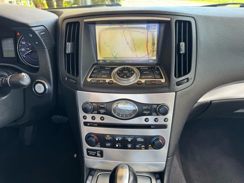 Used 2013 INFINITI G37 Sport w/ Premium Pkg image 27