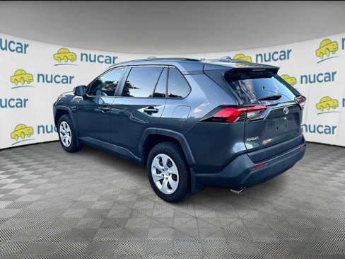 Used 2019 Toyota RAV4 LE image 3
