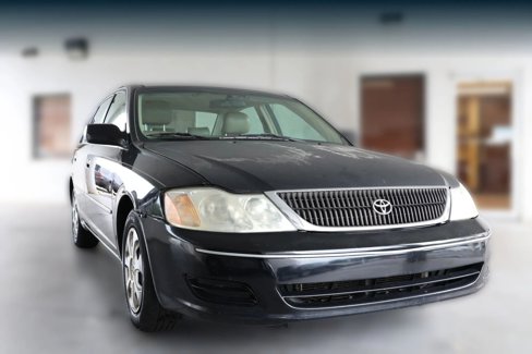 Used 2000 Toyota Avalon XL image 1