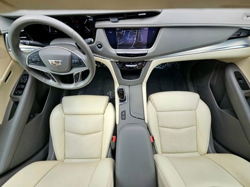 Used 2017 Cadillac XT5 Premium Luxury image 28