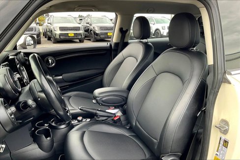 Used 2017 MINI Cooper 2-Door Hardtop image 19