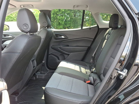 New 2025 Chevrolet Trax LT w/ Sunroof Package image 13