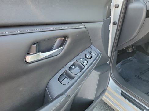 Used 2022 Nissan Sentra SV image 18