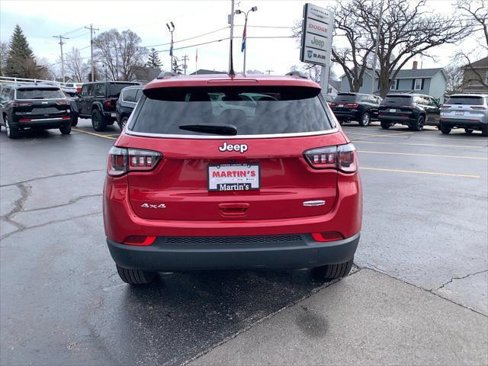 New 2025 Jeep Compass Latitude w/ Sun and Sound Group image 7