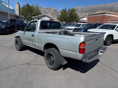 Used 2000 Toyota Tacoma 2WD Regular Cab image 3