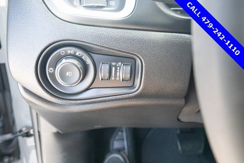 Used 2020 Jeep Renegade Latitude image 25