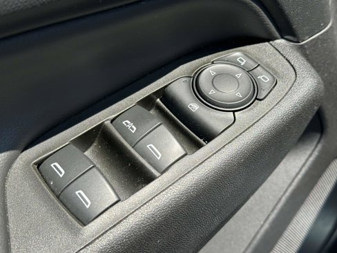 Used 2023 Chevrolet Equinox LT image 19
