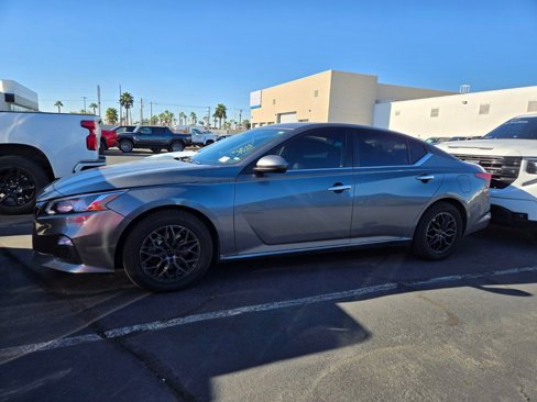 Used 2019 Nissan Altima 2.5 S image 1