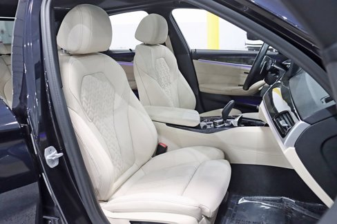 Used 2023 BMW 530i xDrive w/ Executive Package image 29