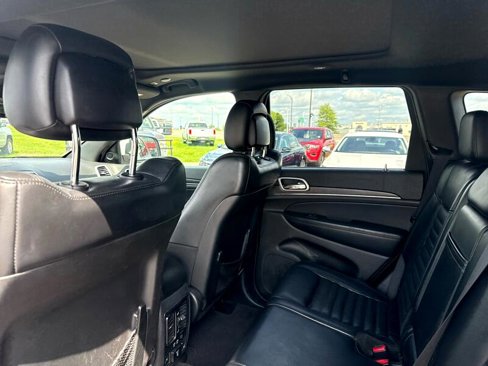 Used 2018 Jeep Grand Cherokee Limited image 15