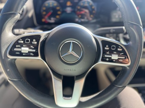 Used 2021 Mercedes-Benz GLA 250 image 13