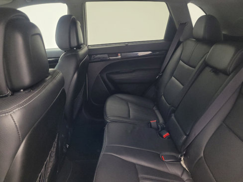Used 2015 Kia Sorento SX image 19