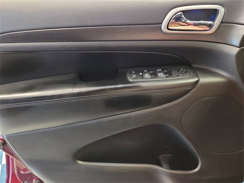 Used 2018 Jeep Grand Cherokee Laredo image 26