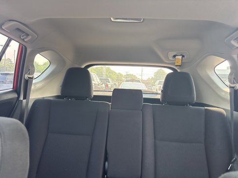 Used 2015 Toyota RAV4 XLE image 18