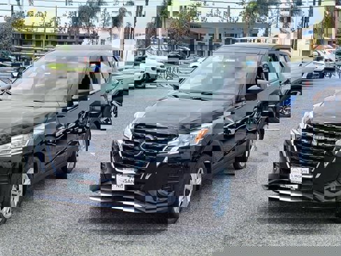 New 2025 Nissan Kicks Play S image 3