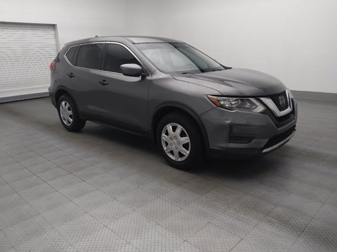 Used 2018 Nissan Rogue S image 11