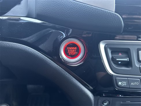 Used 2016 Honda Pilot Touring image 33