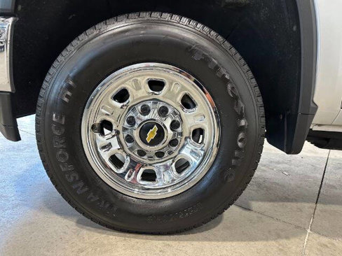 Used 2021 Chevrolet Silverado 2500 LT image 11