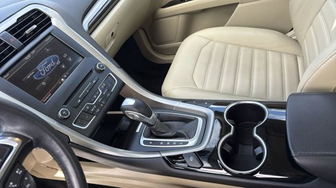 Used 2016 Ford Fusion Energi SE image 20